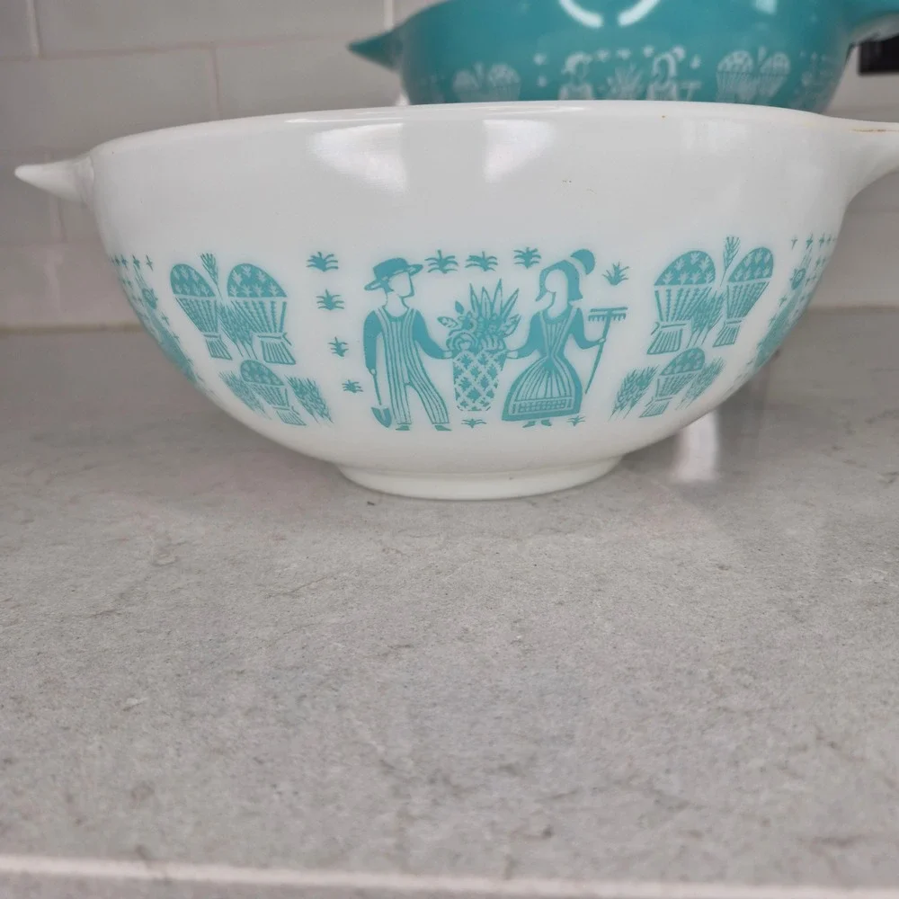 Pyrex Mixing Bowls Butterprint Amish 3 Piece Set Turquoise White